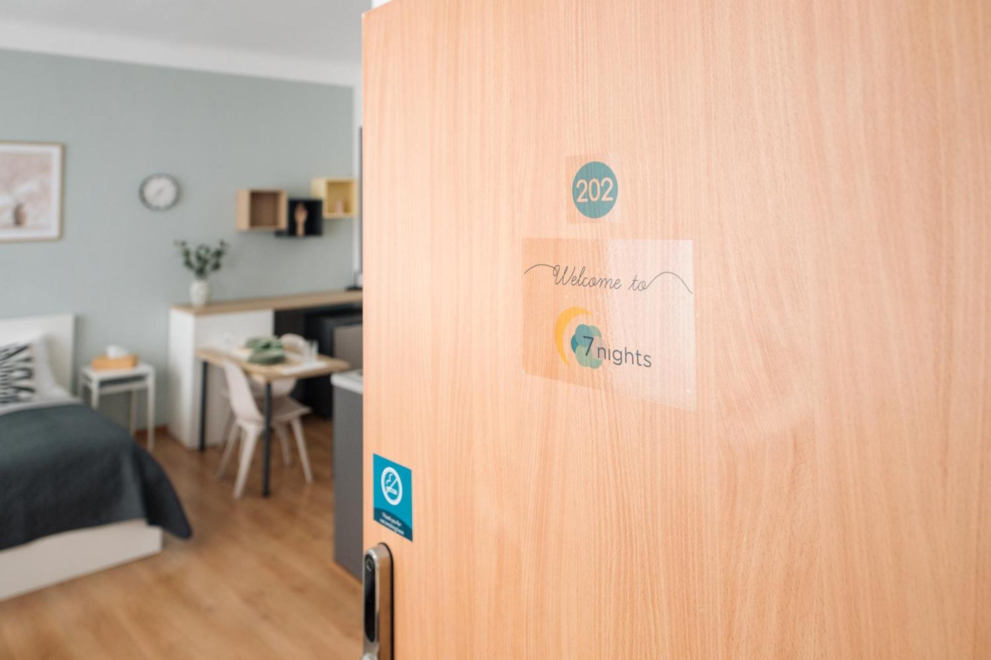 7 Nights Apartments Dominikanske N. Brno Eksteriør billede