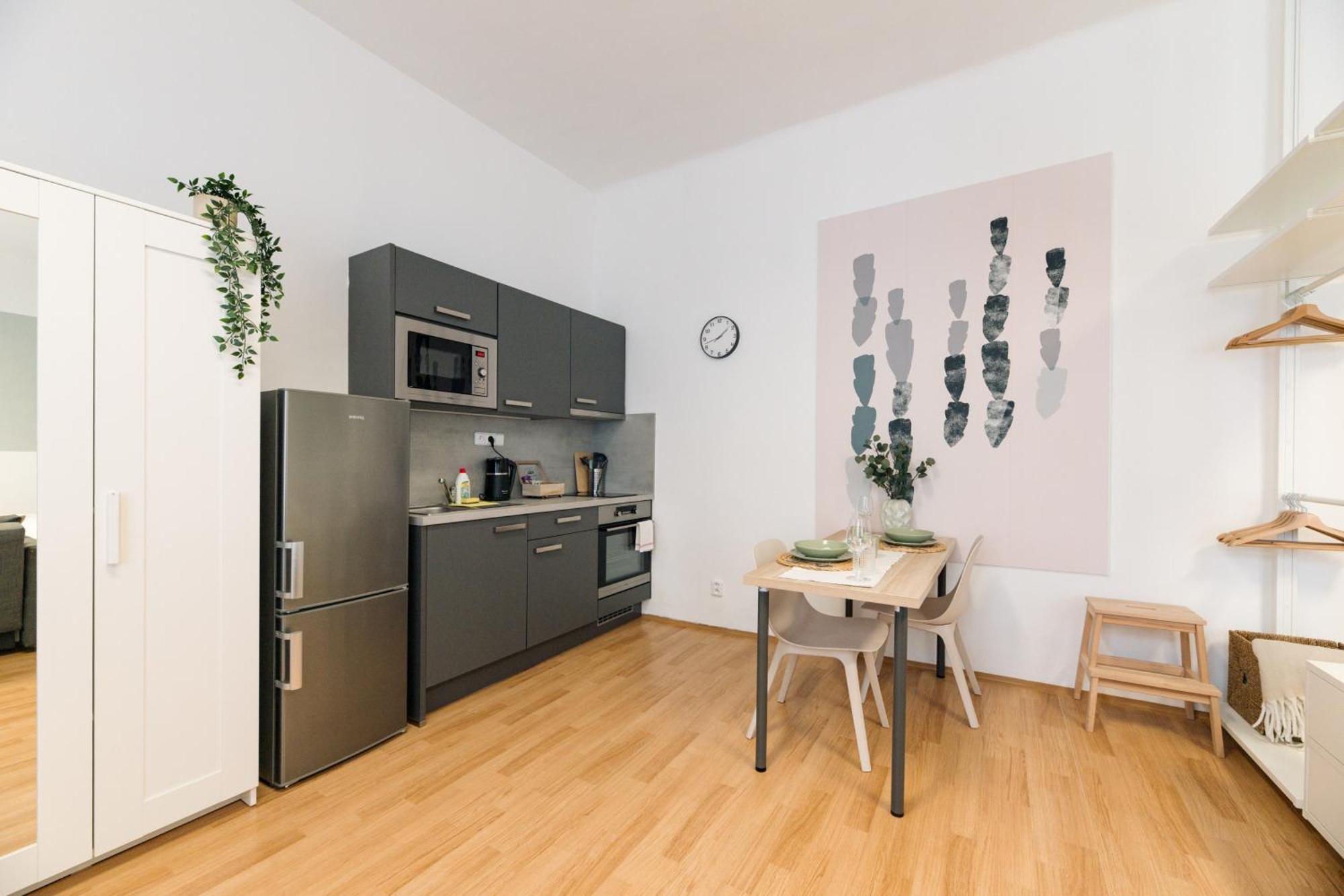 7 Nights Apartments Dominikanske N. Brno Eksteriør billede